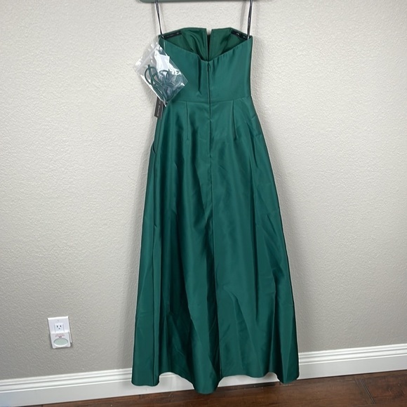 NWT Alfred Sung Strapless Notch Satin Twill Gown Bridesmaid Dress Hunter Green - Picture 5 of 11